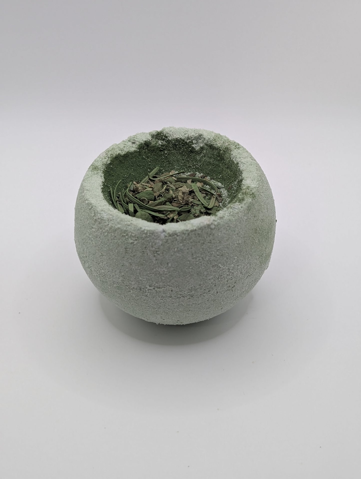 Bath bomb mint